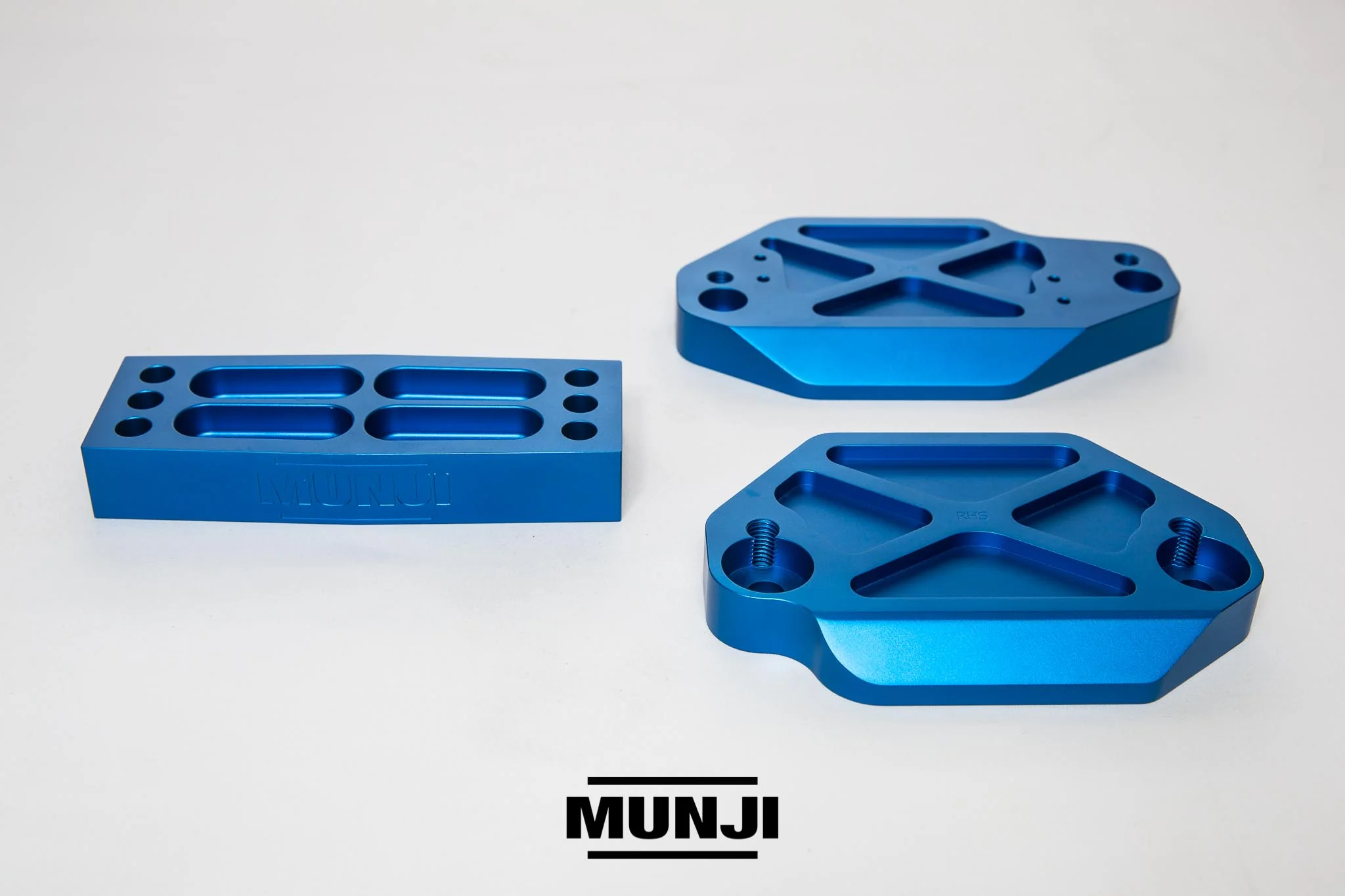 Holden Colorado (2008-2012) 1" Engine Lift Kit (RA7, RC, Early D-Max Shape) - Munji