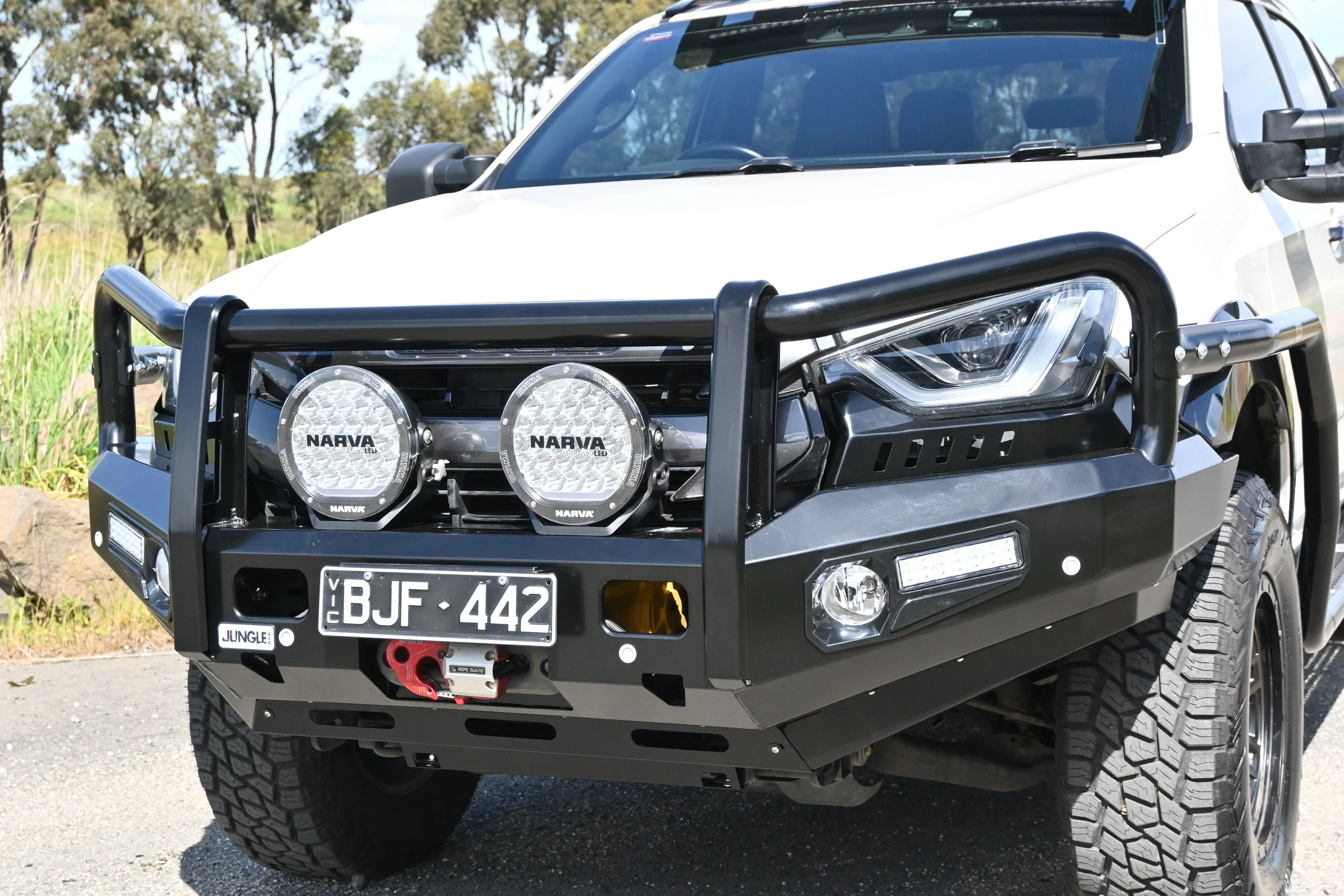 Isuzu D-MAX (2020-2023) Jungle 4x4 Commercial Bull Bar - Image 2