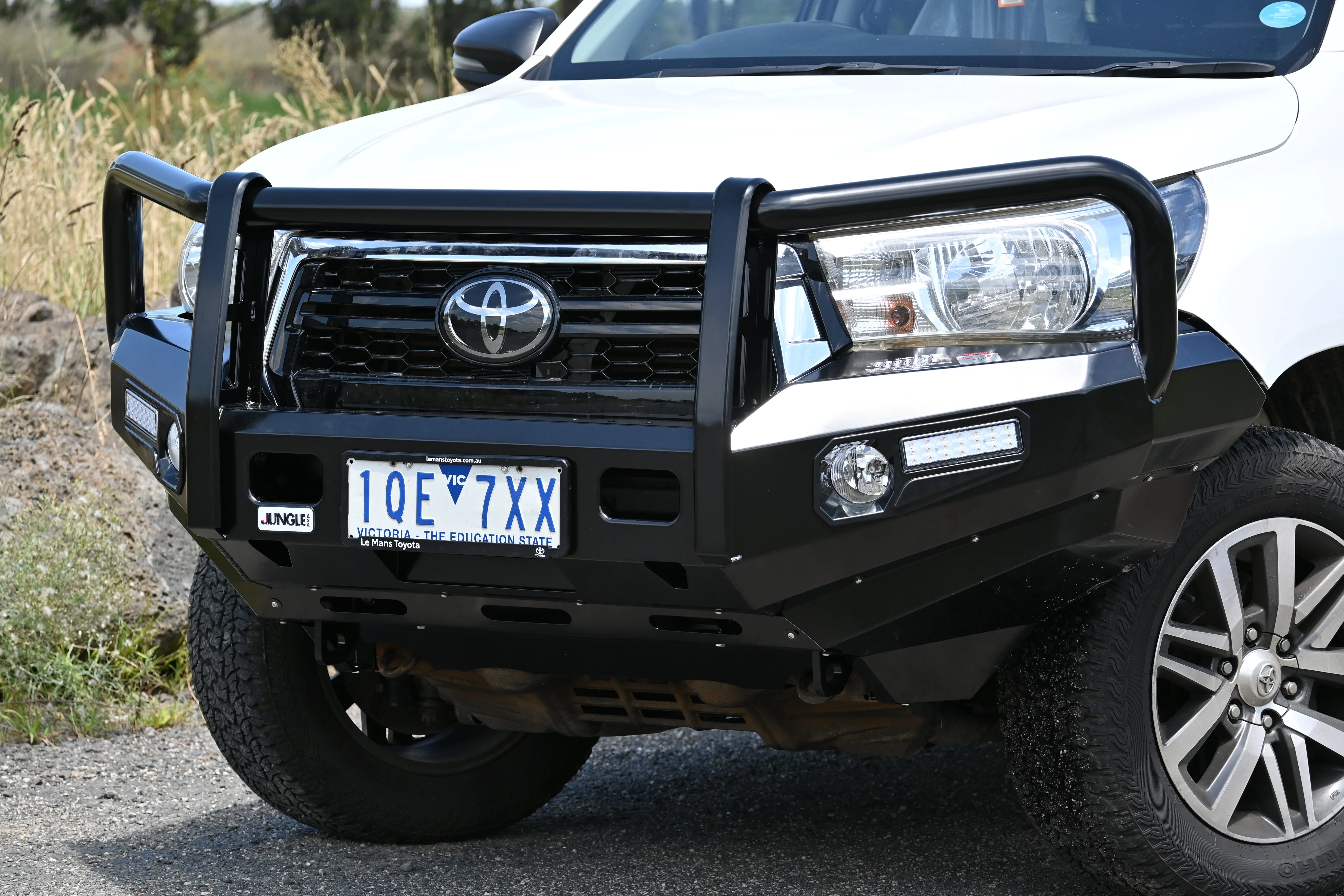 Toyota Hilux (2018-2020) HUN n80 Jungle 4x4 Commercial Bull Bar - Image 2