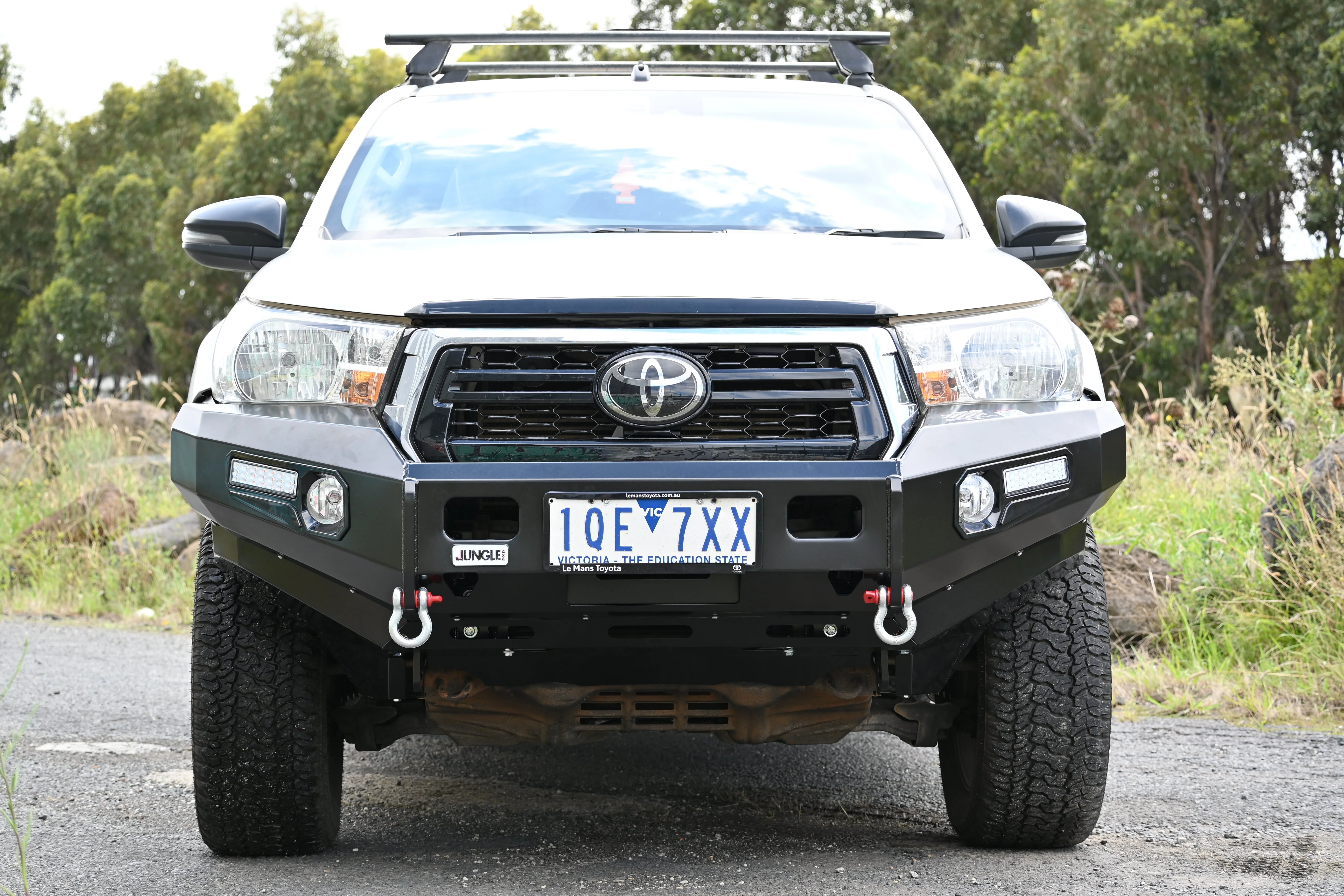 Toyota Hilux (2018-2020) HUN n80 Jungle 4x4 Commercial Bull Bar - Image 6