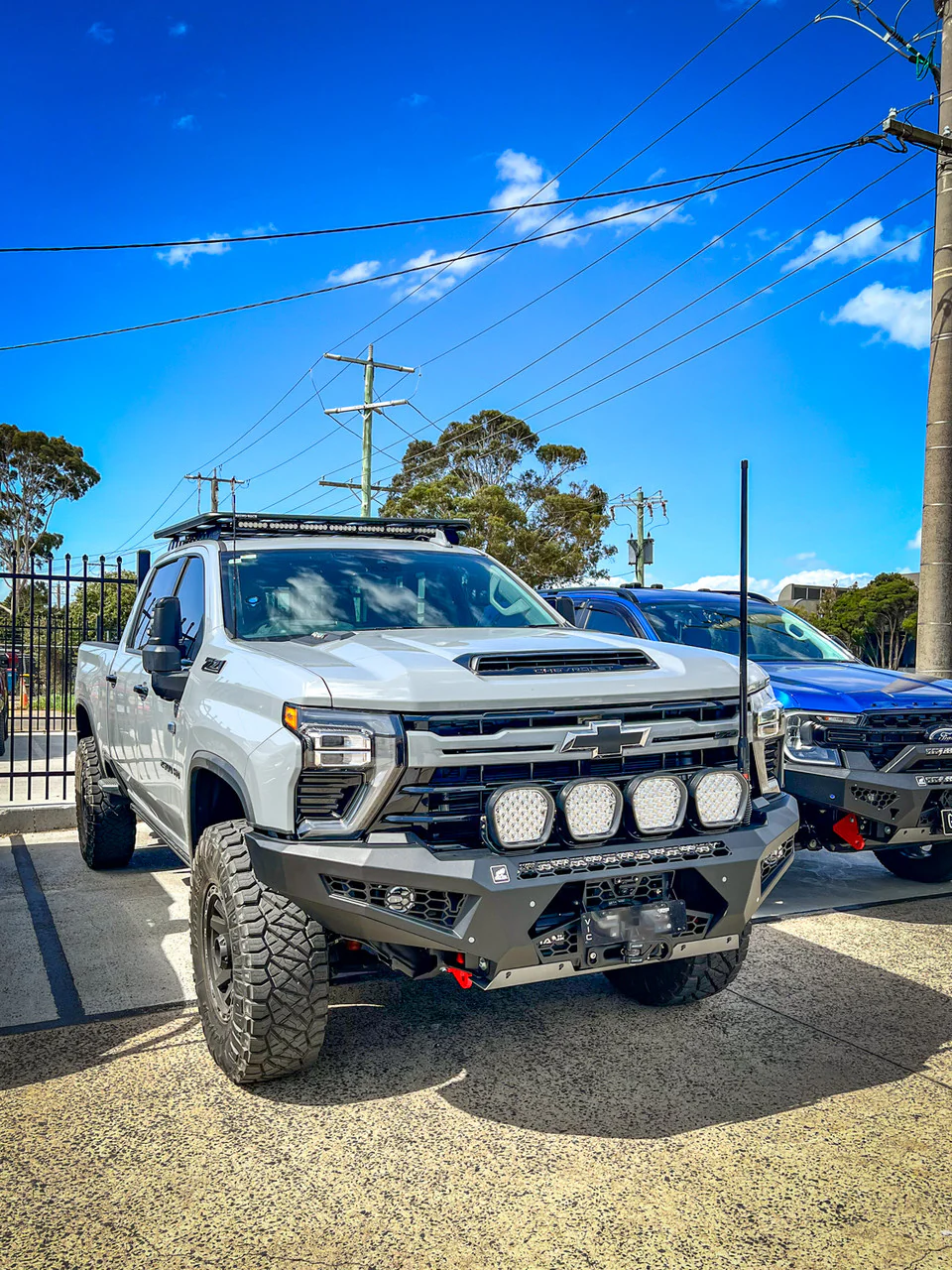 Chevrolet Silverado (2024-) MY24 2500Offroad Animal Predator Bull Bar - Image 3