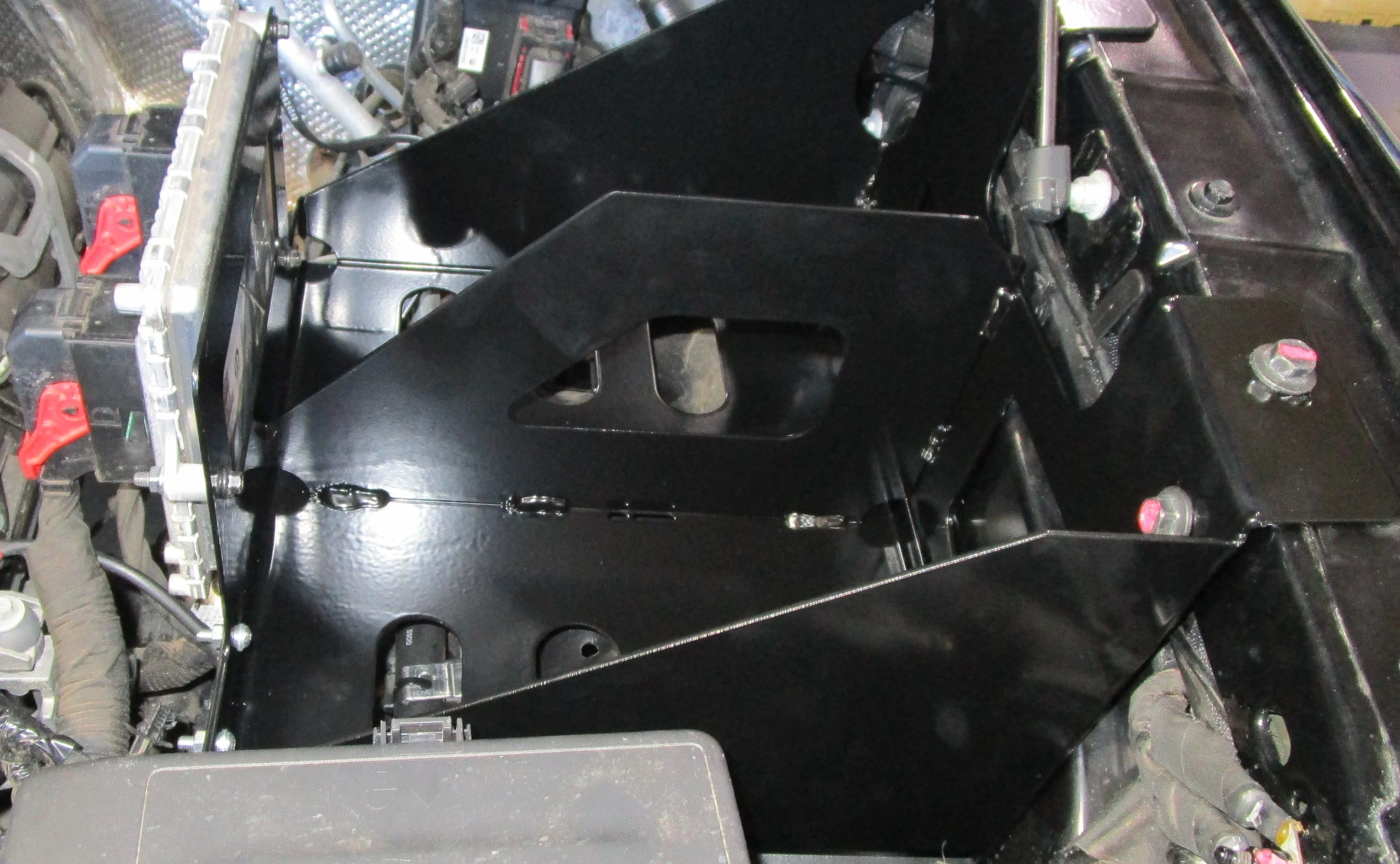 Dodge Ram (2022-2025) DT 1500 5.7L V8 Outback Accessories Battery Tray - Image 2