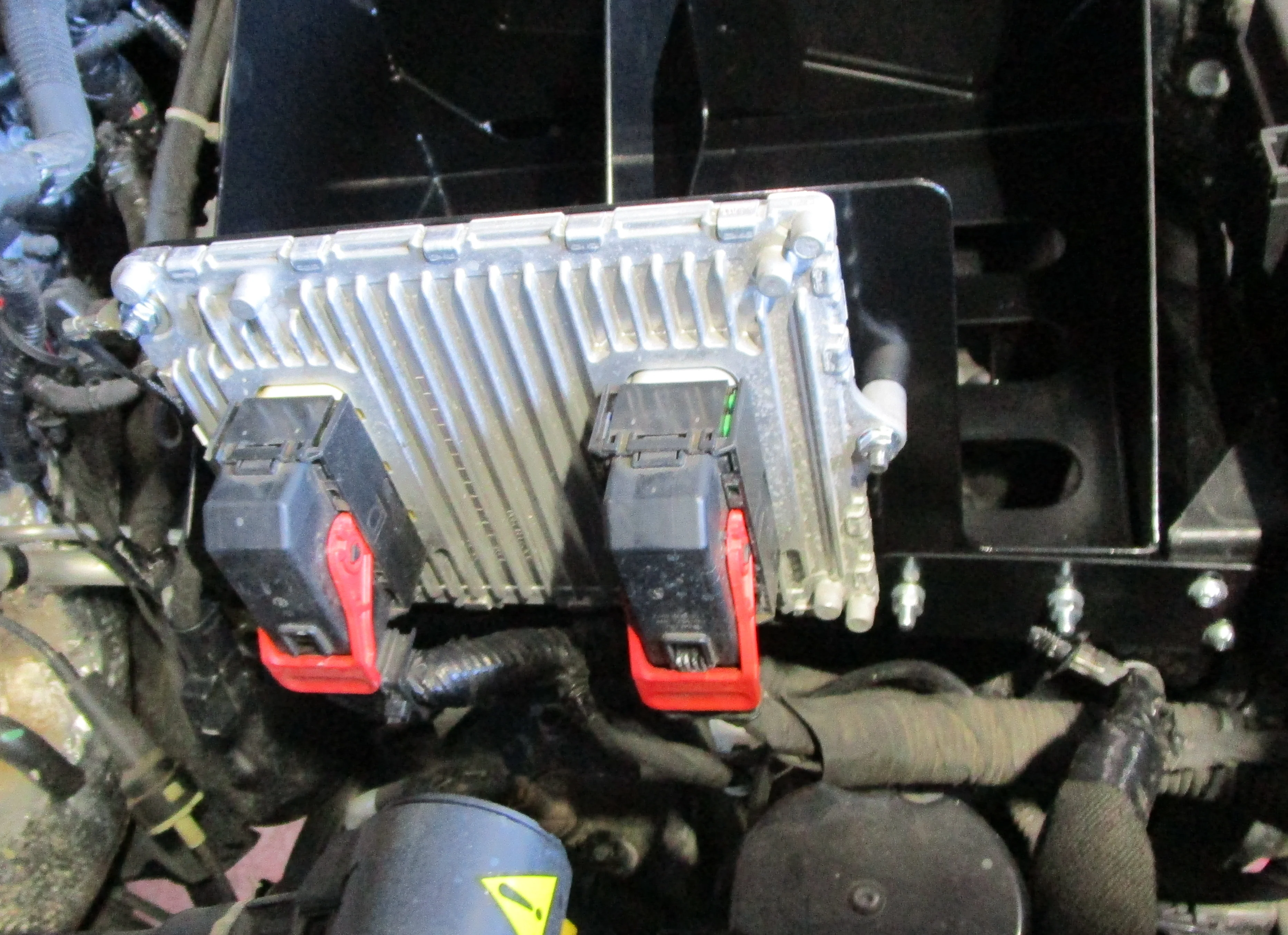 Dodge Ram (2022-2025) DT 1500 5.7L V8 Outback Accessories Battery Tray - Image 5