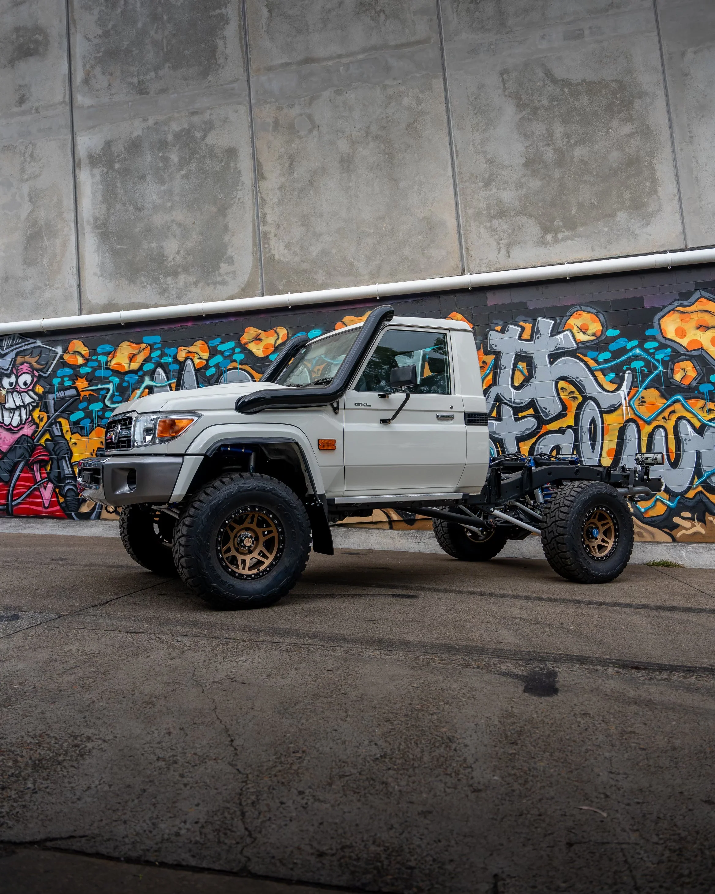 Toyota Landcruiser (1999-2022) DUAL VDJ 76/78/79 Series Landcruiser 5" Stainless Steel Snorkel Kit - Meredith Metalworks - Image 9