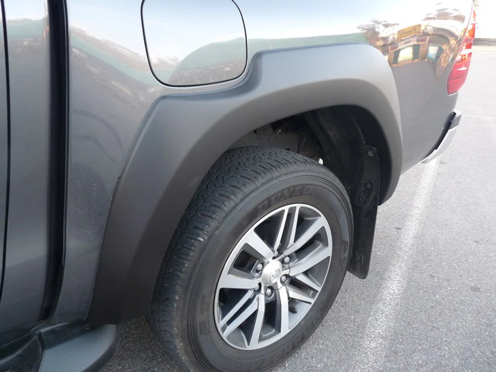 Toyota Hilux (2015-2023) EGR AUTO EGR Fender Flares - Toyota Hilux 2015-2018 - Image 4