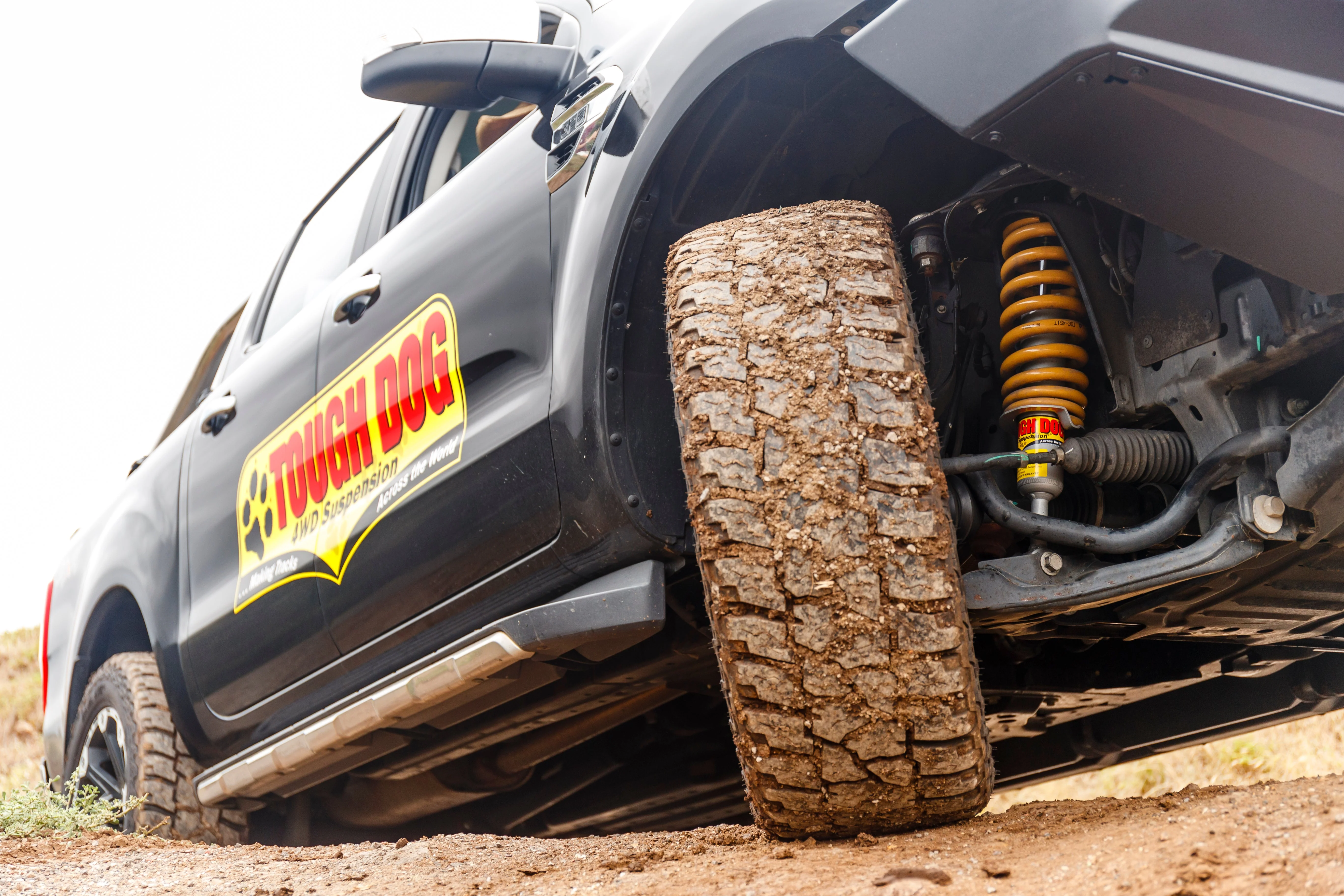 Ford Ranger (2022+) RA Bi-Turbo Next Gen 40mm suspension lift kit - Tough Dog Foam Cell - Image 3
