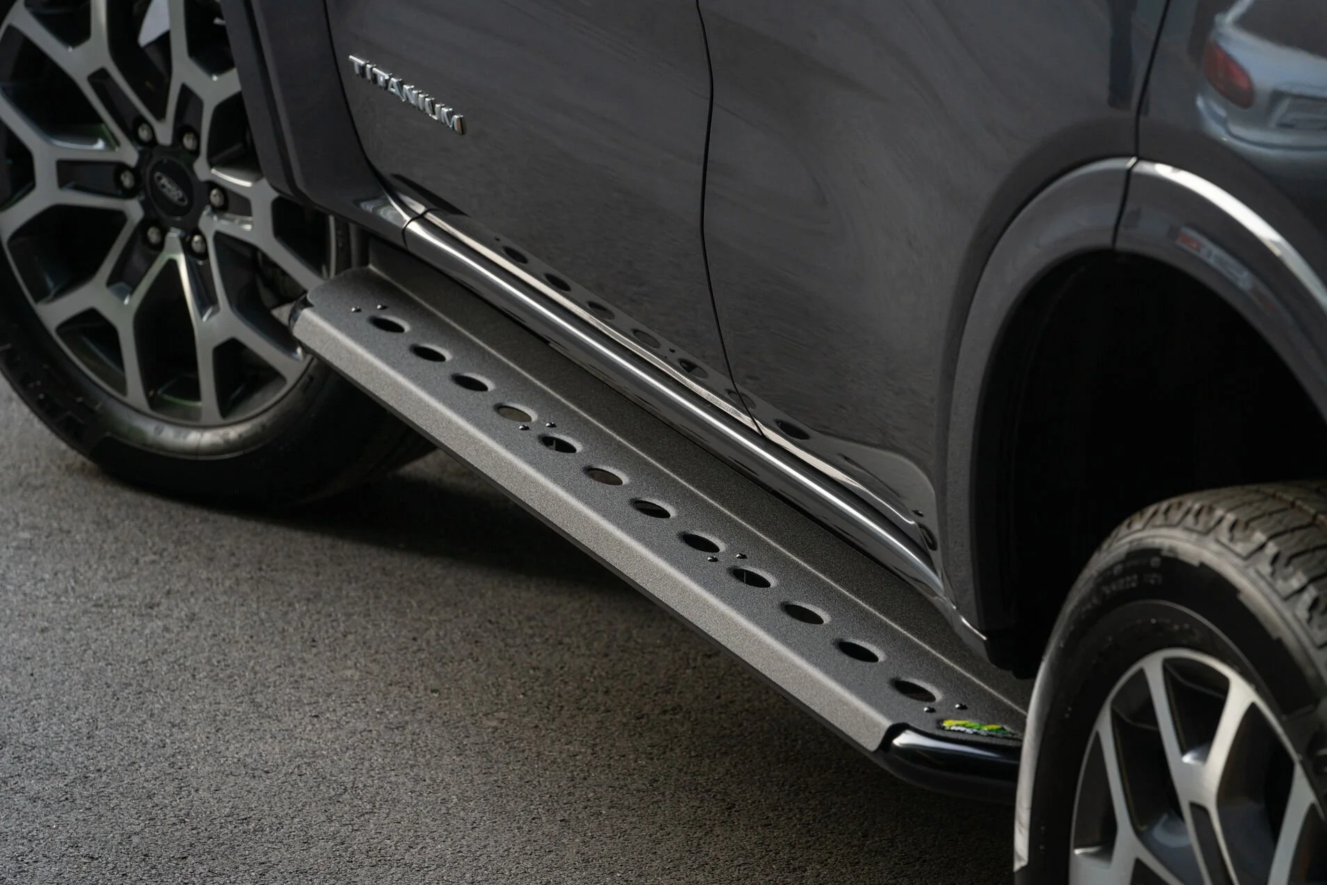 Isuzu D-Max (2017-2020) - Ironman Side Steps - SS057-D - Image 6