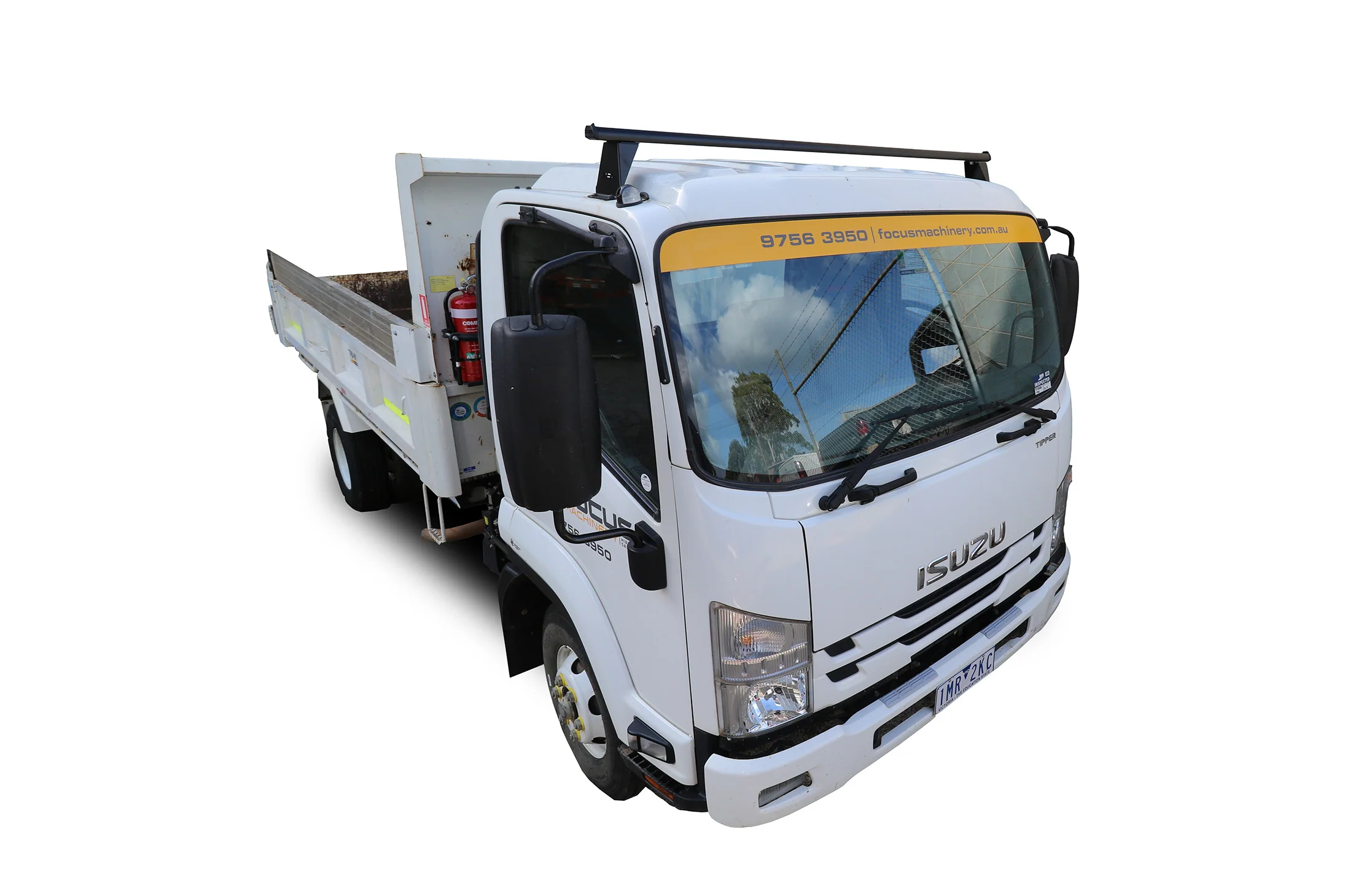 Isuzu N Series truck Single Cab Flat Roof (2006 – Current) Trademax Crossbars x 1 Wedgetail - Image 2