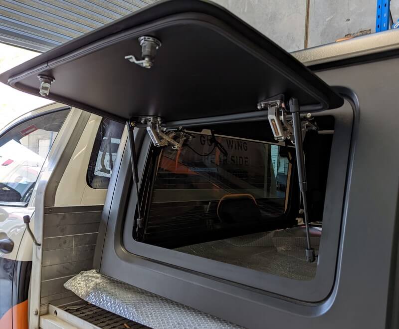Jeep Wrangler (2018-2025) JLU Unlimited (4 door) 2018 – Present Gullwing Window –