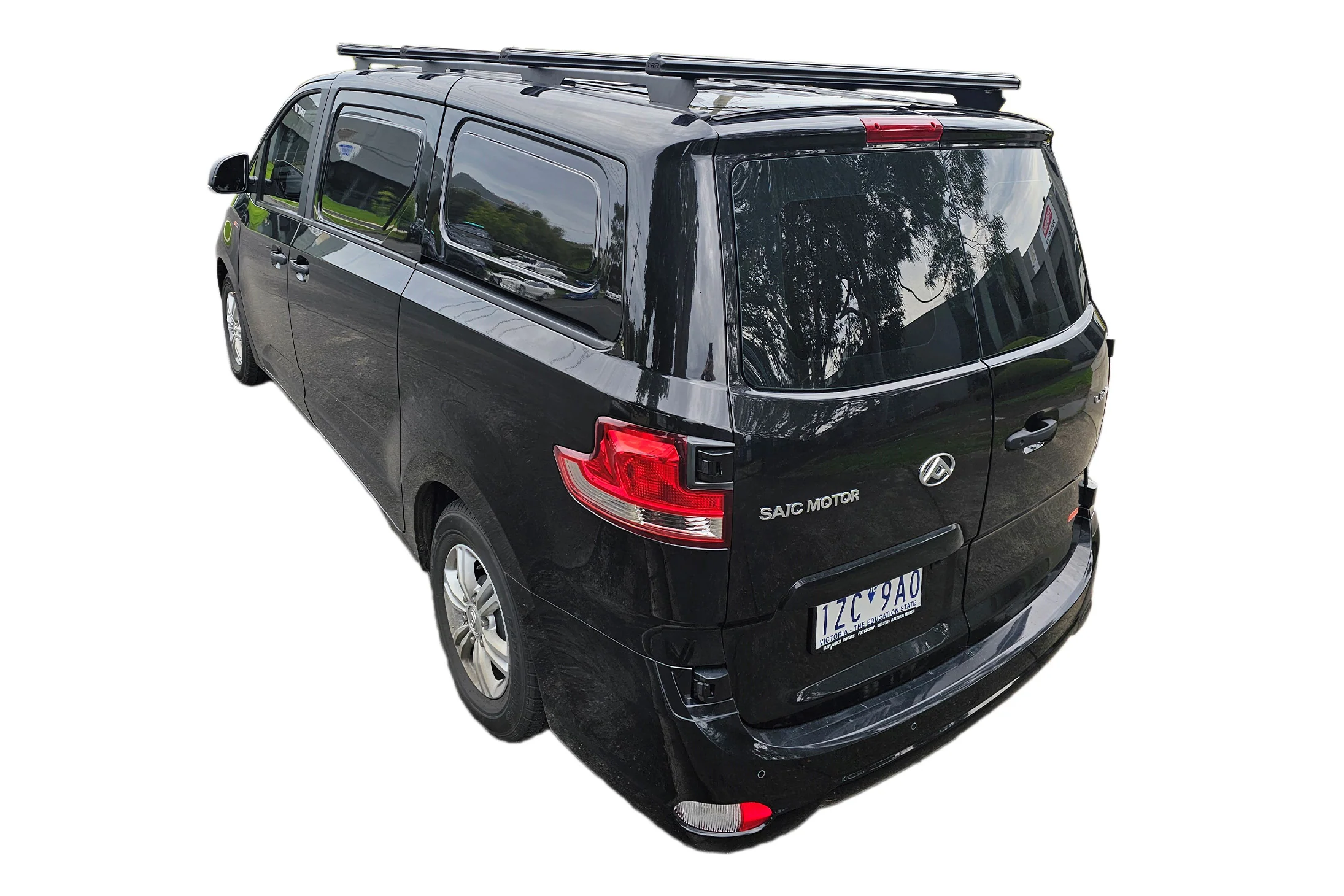 LDV G10 Van (2015 – Current) Trademax Crossbars x 3 Wedgetail - Image 5
