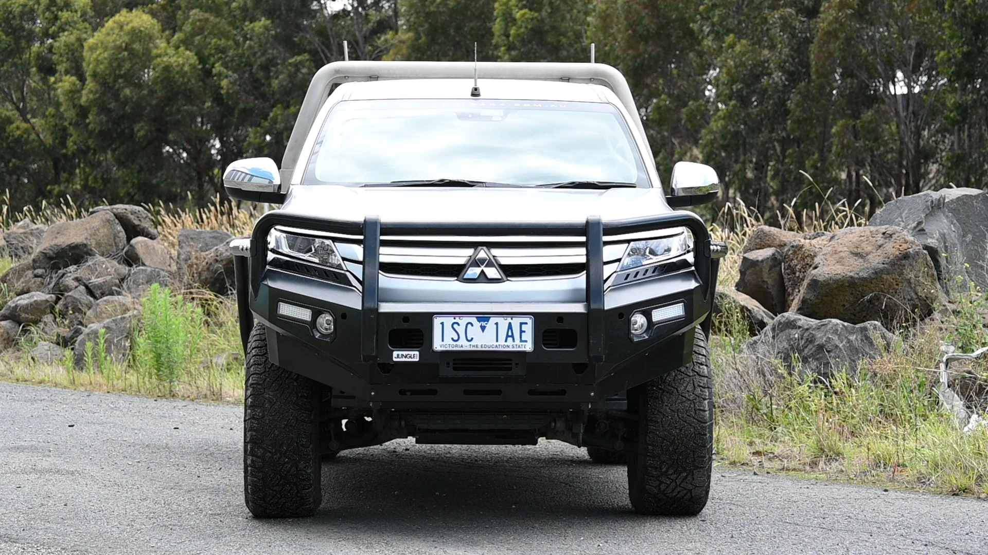 Mitsubishi Triton (2018-2023) MR Jungle 4x4 Commercial Bull Bar - Image 3