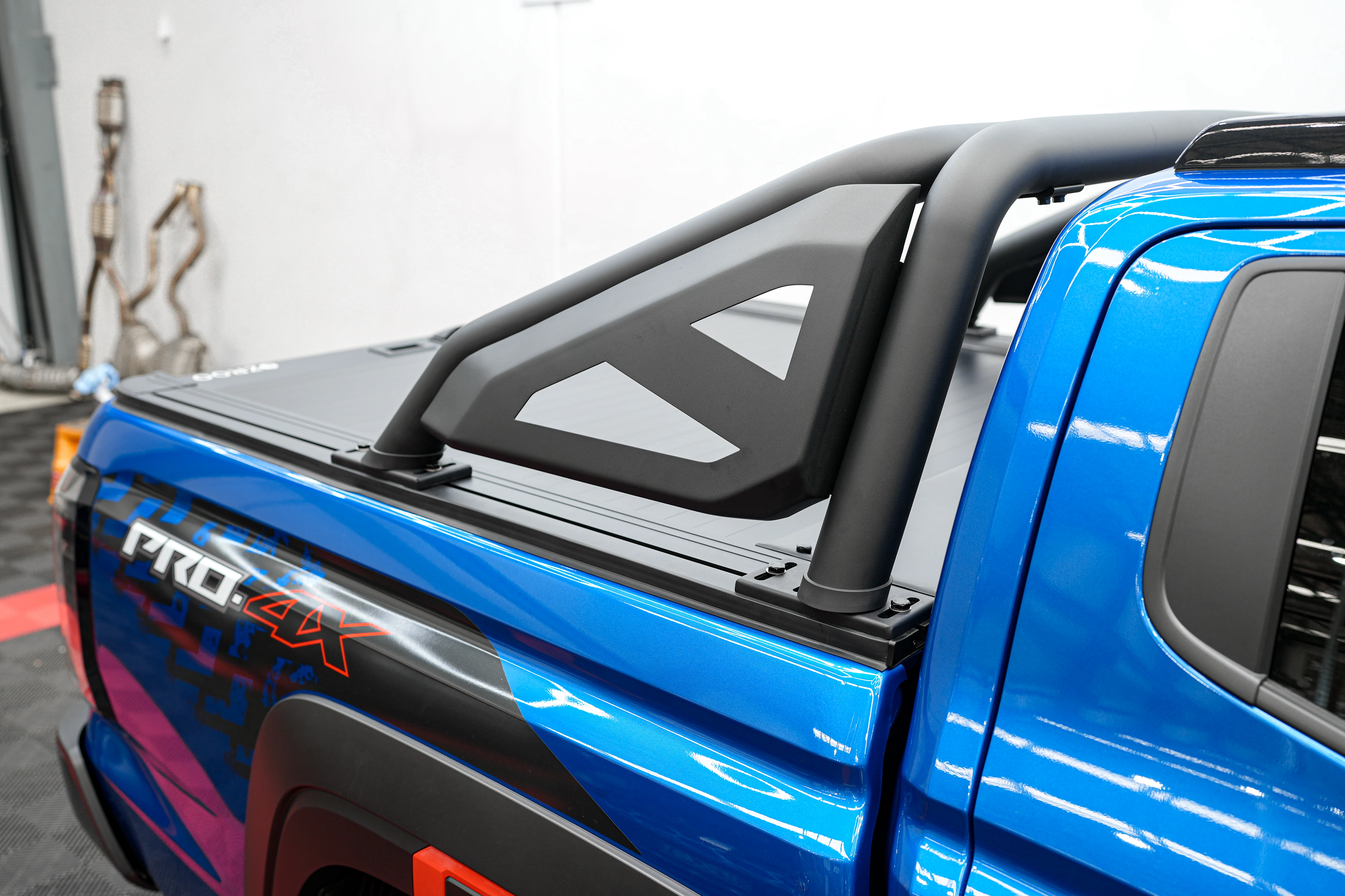 Nissan Navara (2026-2030) D27 New Generation Ozroo Manual Rollercover - Image 12