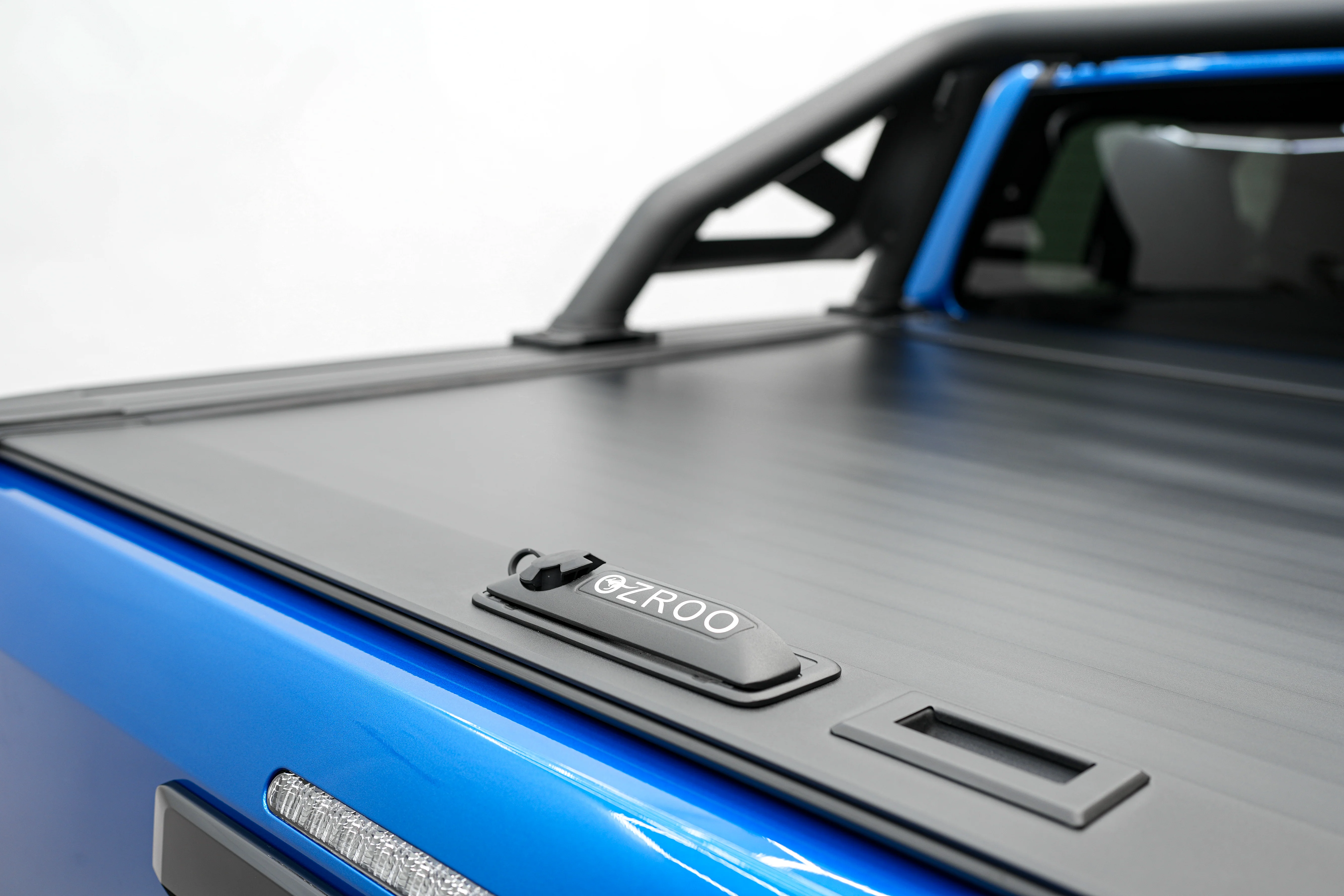 Nissan Navara (2026-2030) D27 New Generation Ozroo Manual Rollercover - Image 13