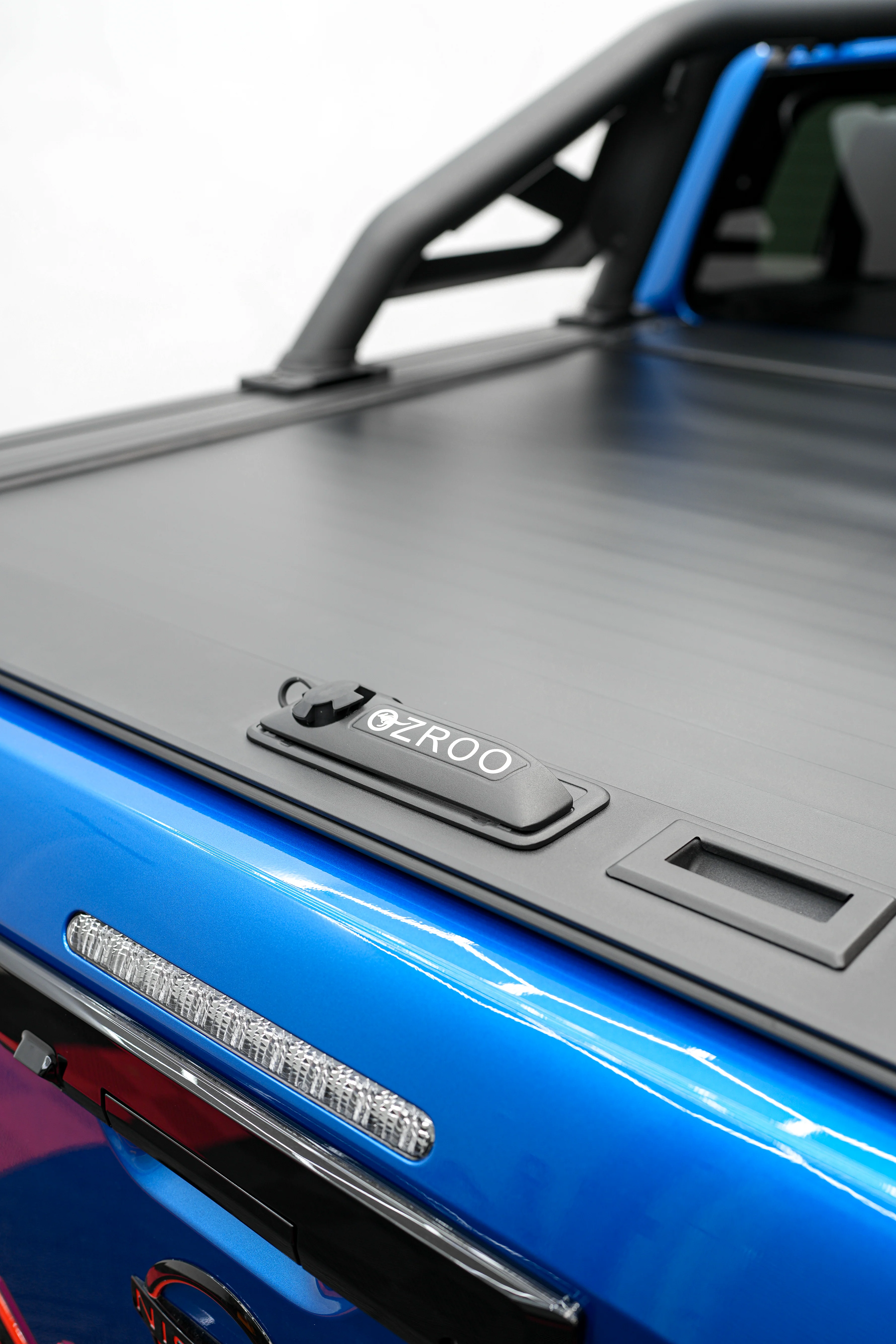 Nissan Navara (2026-2030) D27 New Generation Ozroo Manual Rollercover - Image 14
