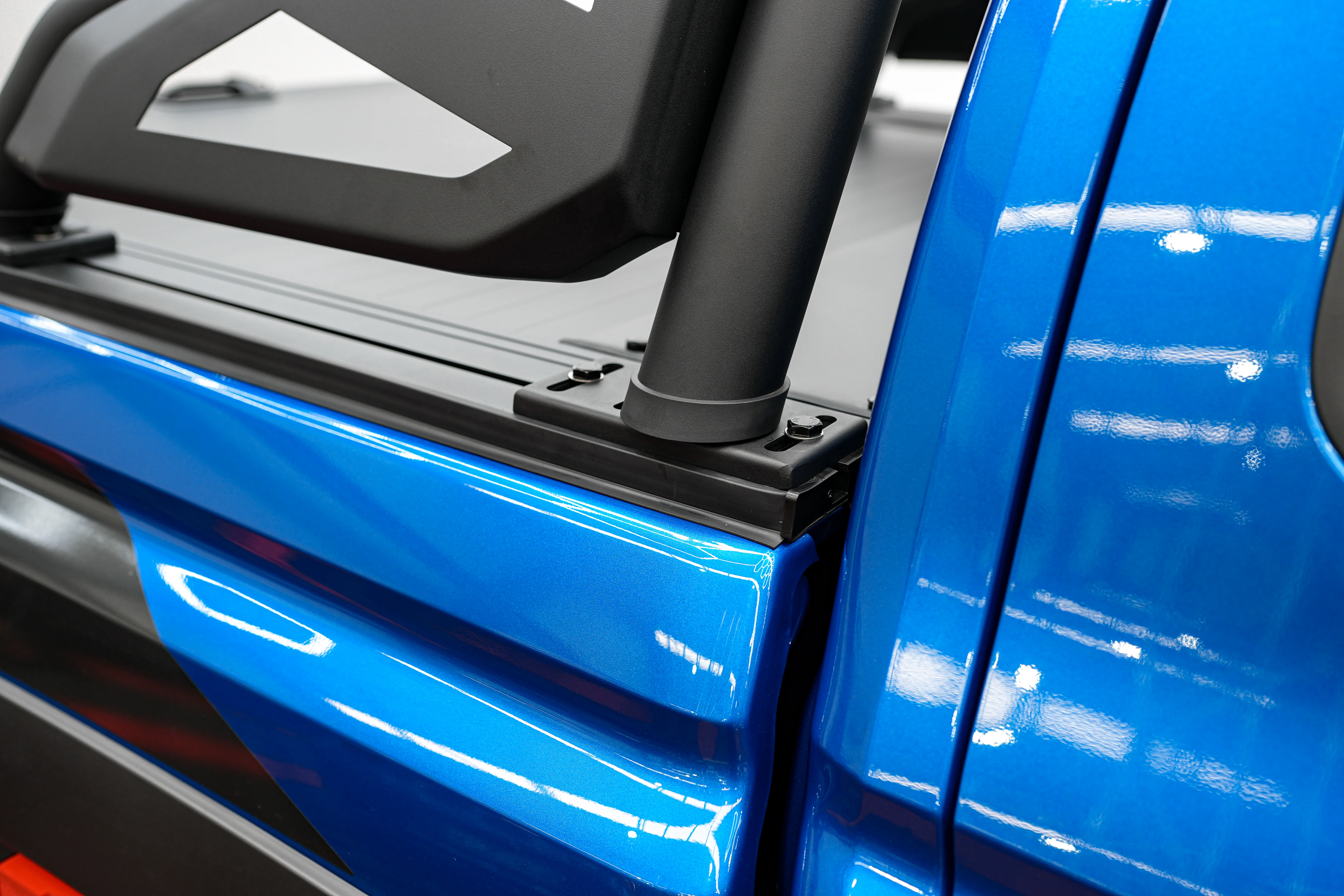 Nissan Navara (2026-2030) D27 New Generation Ozroo Manual Rollercover - Image 8