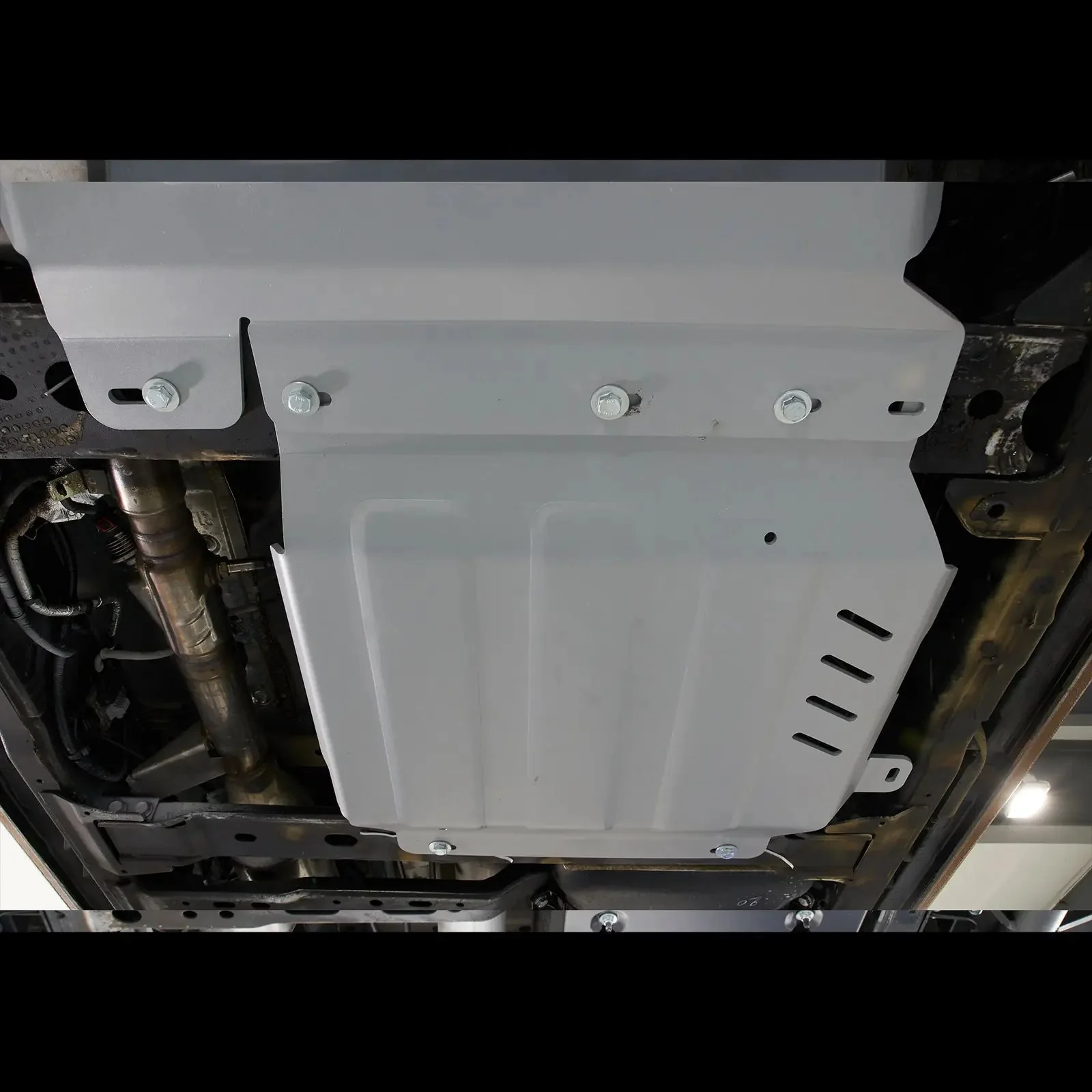 Nissan Navara (2015-2025) NP300 4x4 Transfer Case Bash Plate – Aluminum - Image 2