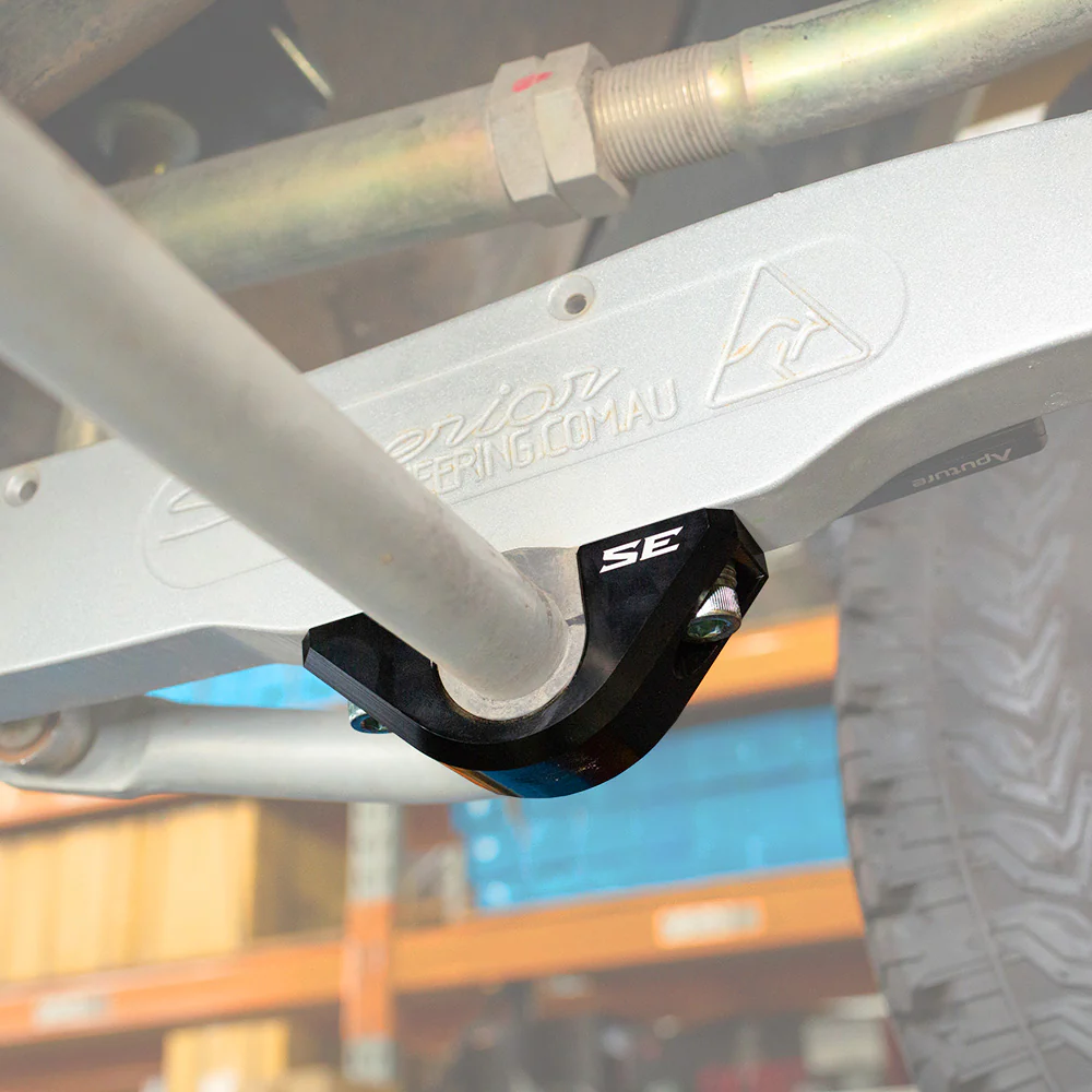 Nissan Patrol (1990-12/1997) Superior Engineering Superior Billet Series 7075-T6 Alloy Sway Bar Saddles Front (85mm saddle bolt spacing) Suitable for Nissan Patrol GQ/GU - SWBS-A-PTR20