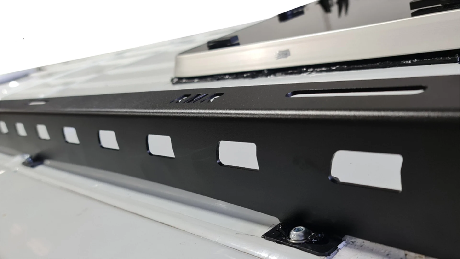 Renault Master (2010+) LWB Wedgetail Platform Roof Rack - Image 4