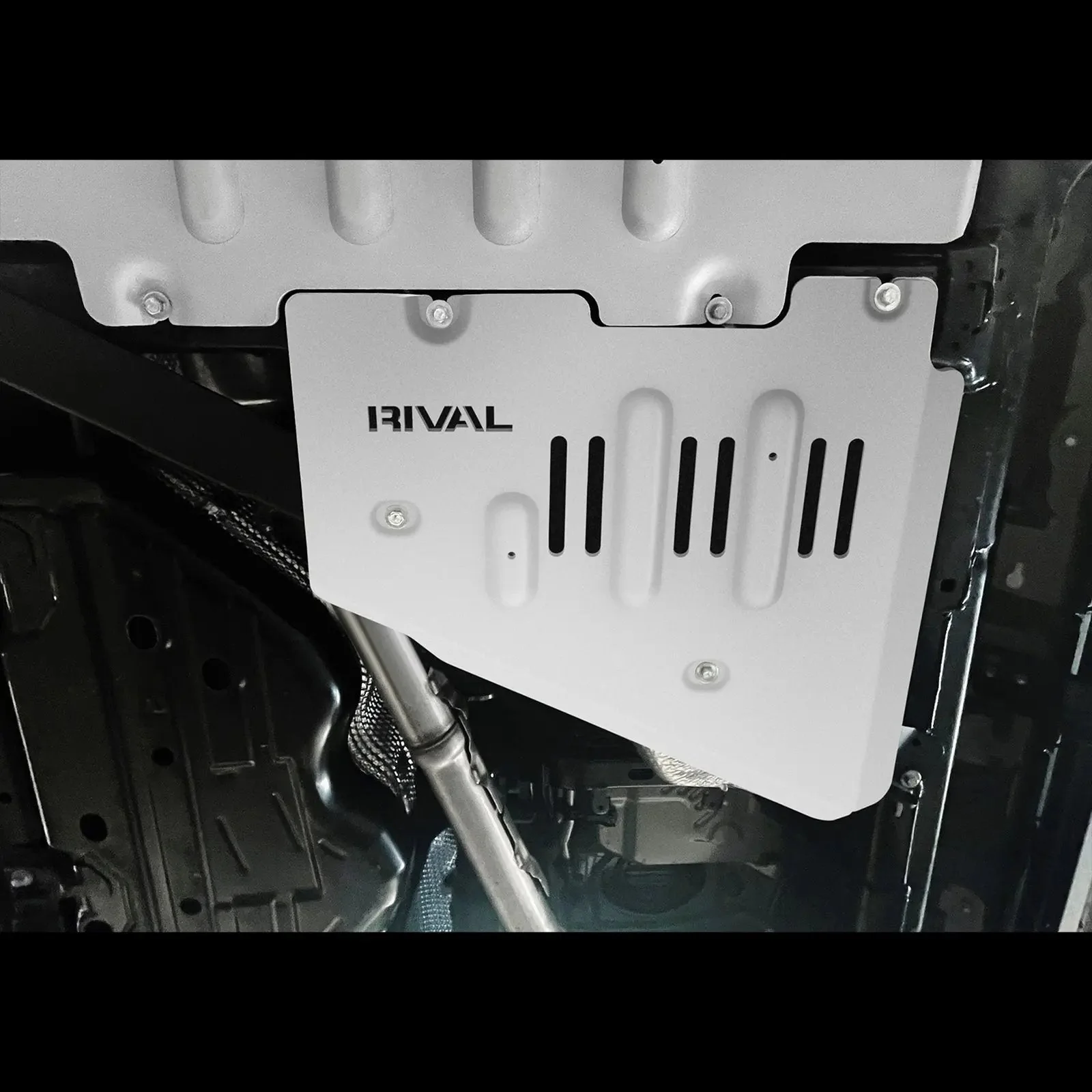 Toyota Land Cruiser 250 (2024-Present) 4x4 Transfer Case Bash Plate – Aluminium (V2.8D, AT, 4WD) - Image 2