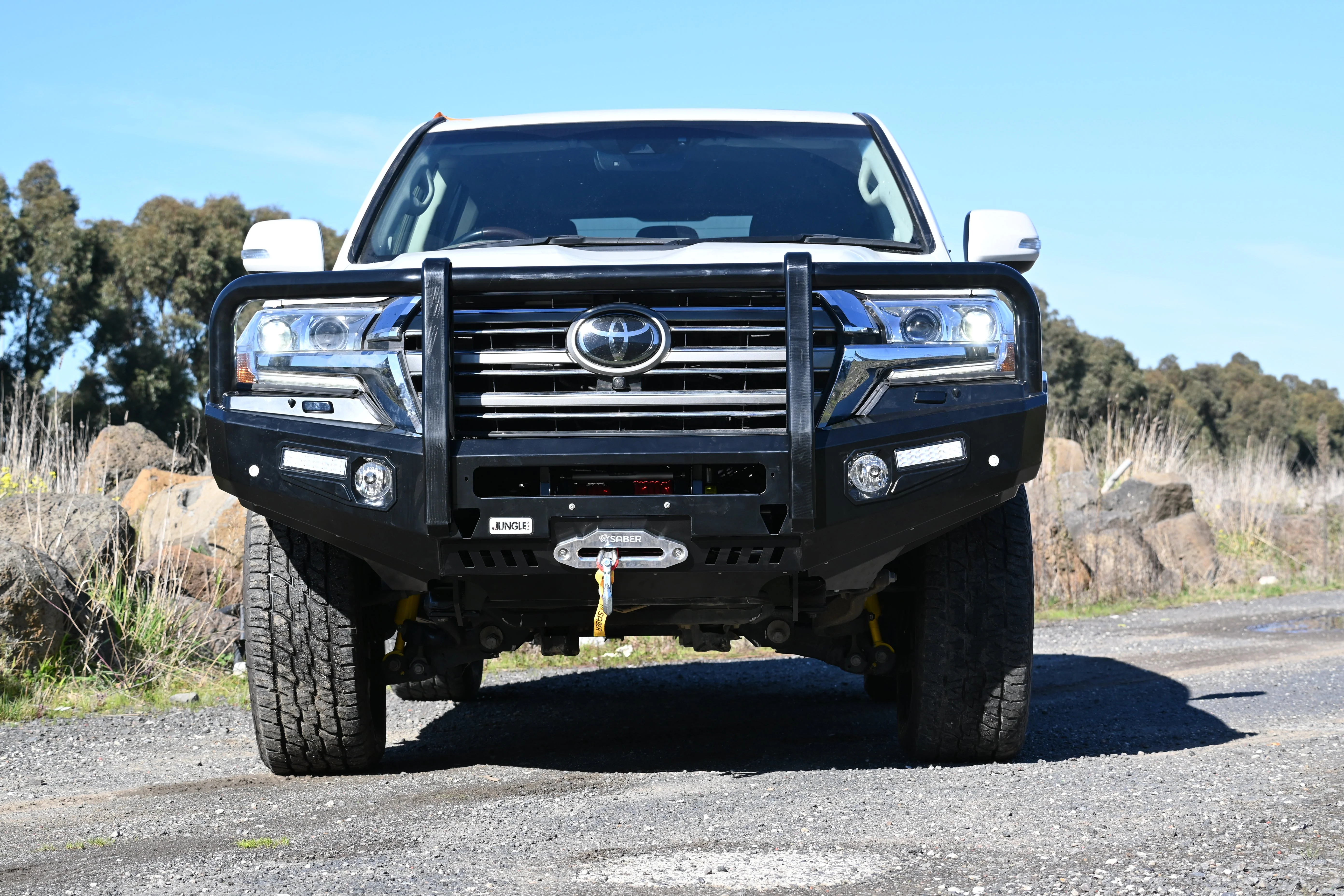 Toyota Landcruiser (2016-2021) 200 Series Jungle 4x4 Commercial Bull Bar - Image 3