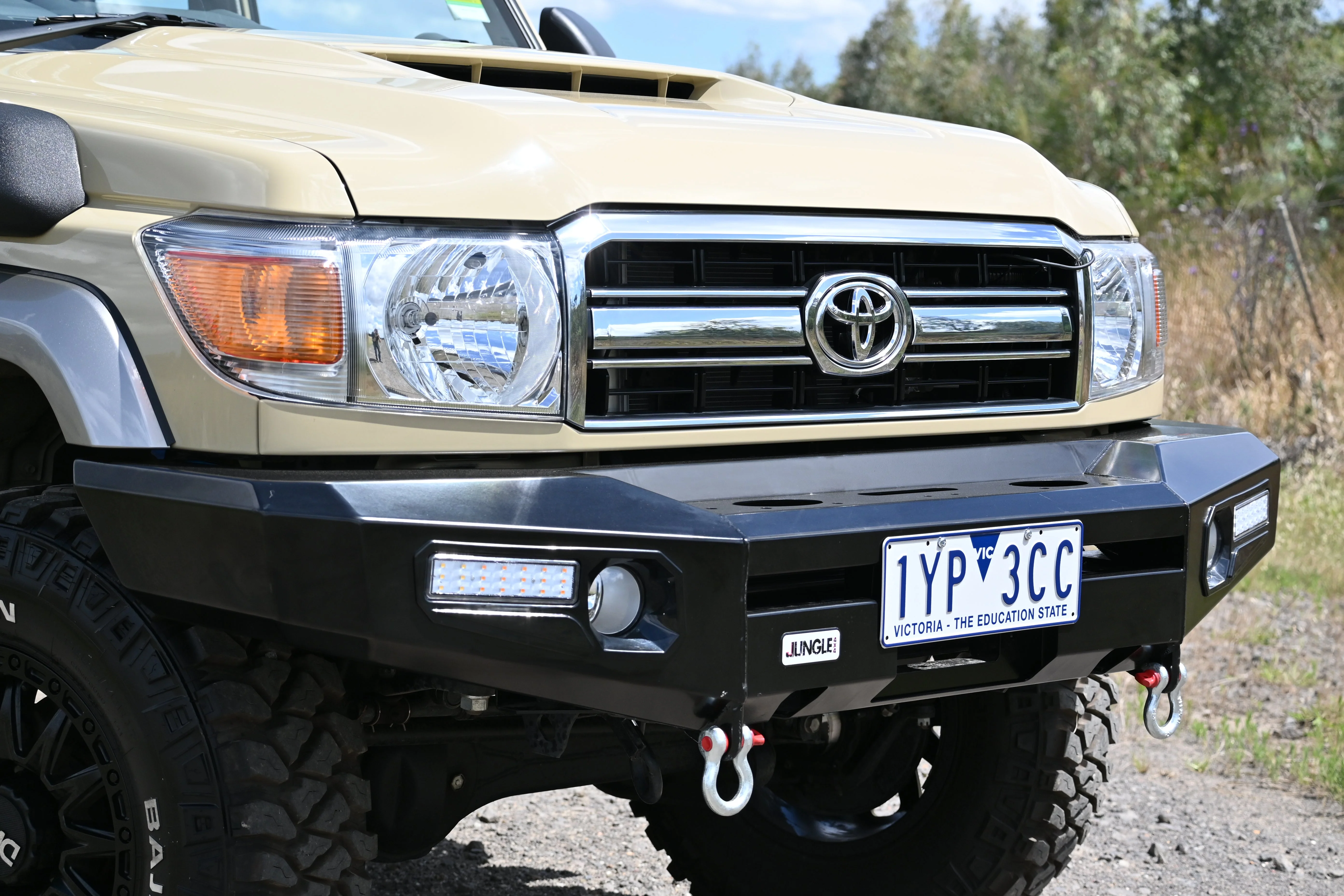 Toyota Landcruiser (2007-2016) 79 Series Jungle 4x4 Commercial Bull Bar - Image 6