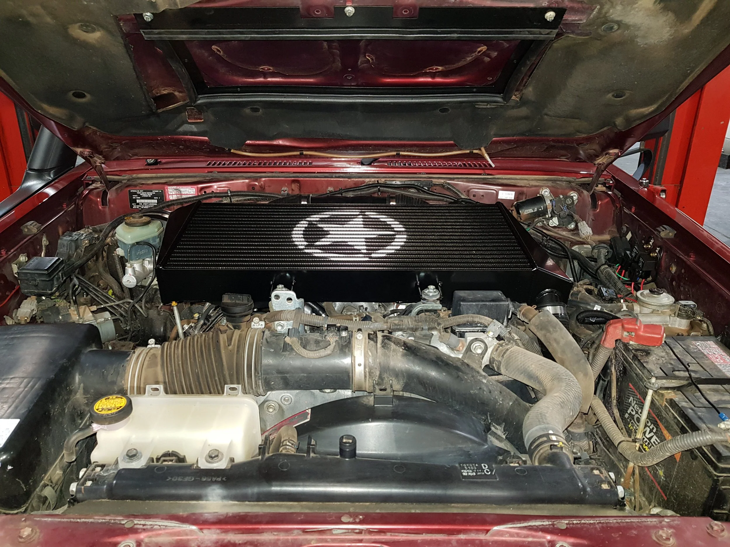 Toyota Landcruiser VDJ76 / VDJ78 / VDJ79 Series CROSS COUNTRY 4x4 ULTIMATE TWIN FAN Top-Mount Intercooler Kit V3