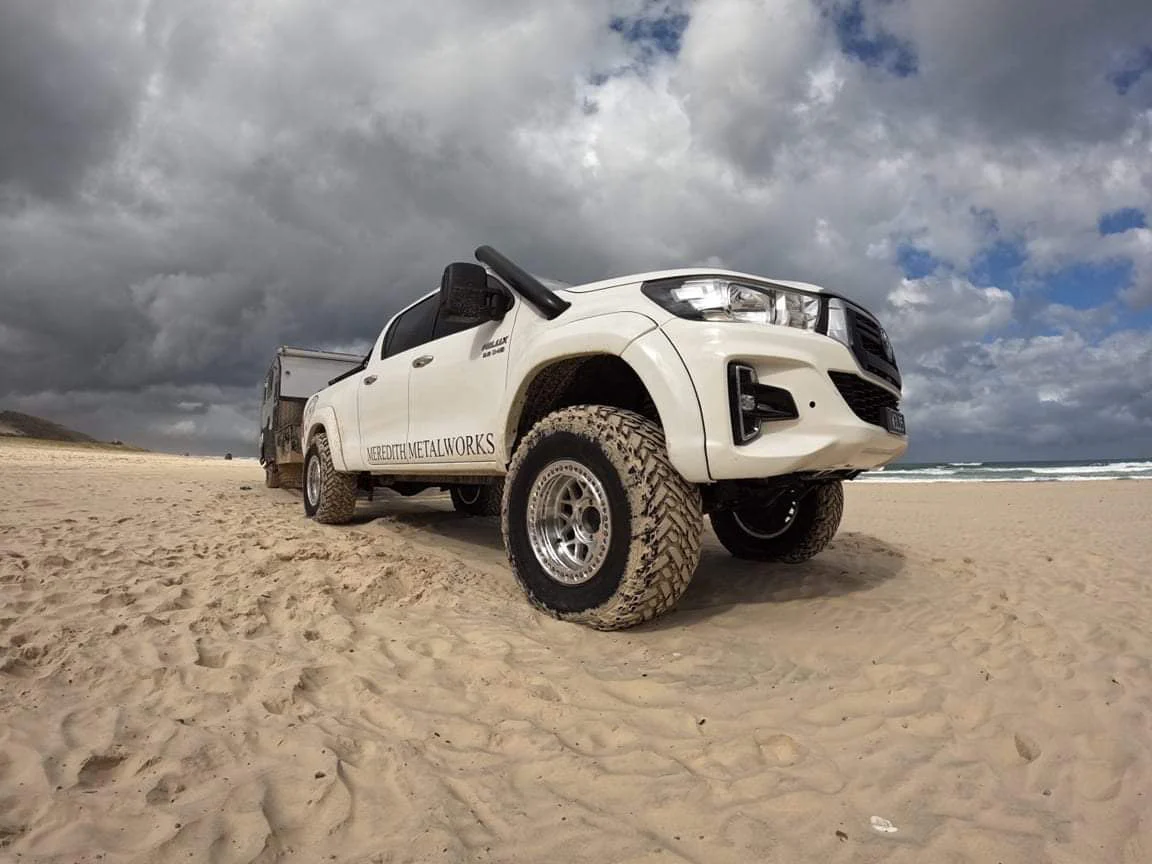 Toyota Hilux (2015-2025) - N80 4" Stainless Steel Snorkel Kit Meredith Metalworks - Image 3