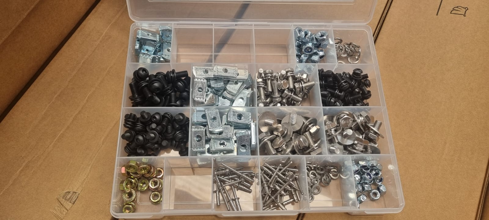 Tradesman SPARE FASTENERS KIT Wedgetail - Image 3